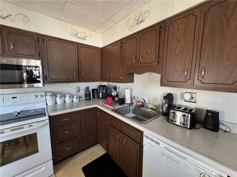 530 Green Street — photo 6