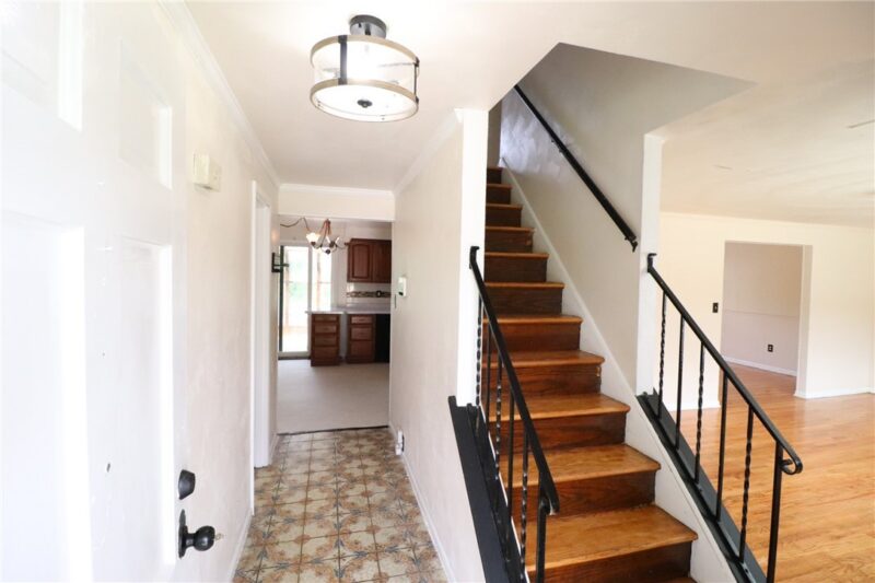 50 RIDGECREST DR — photo 4