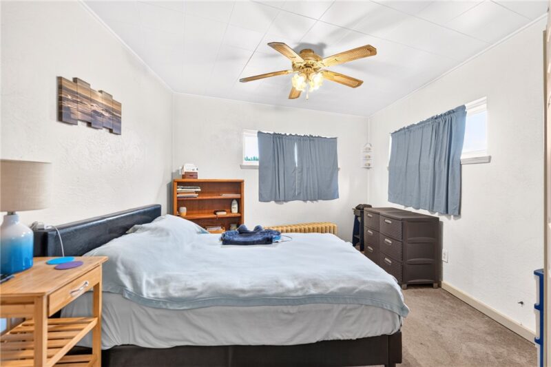 402 Gilmore Ave — photo 8