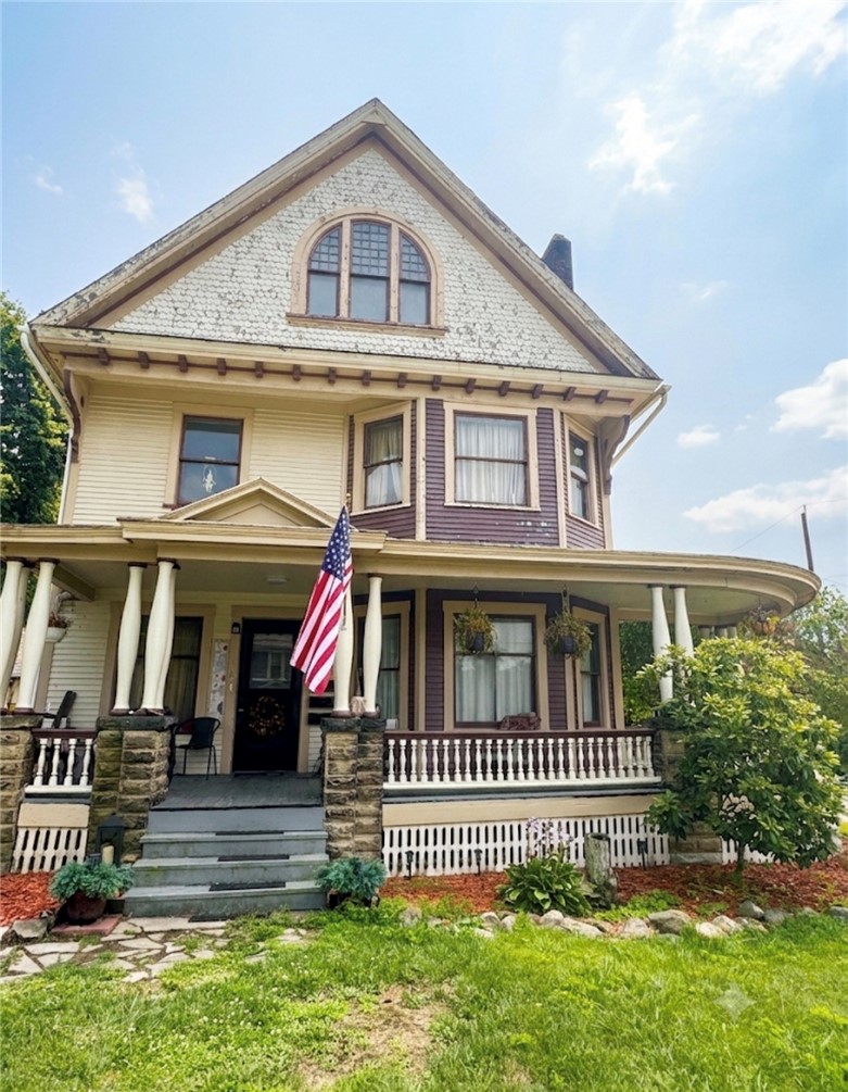 29 Chambers Ave — photo 1