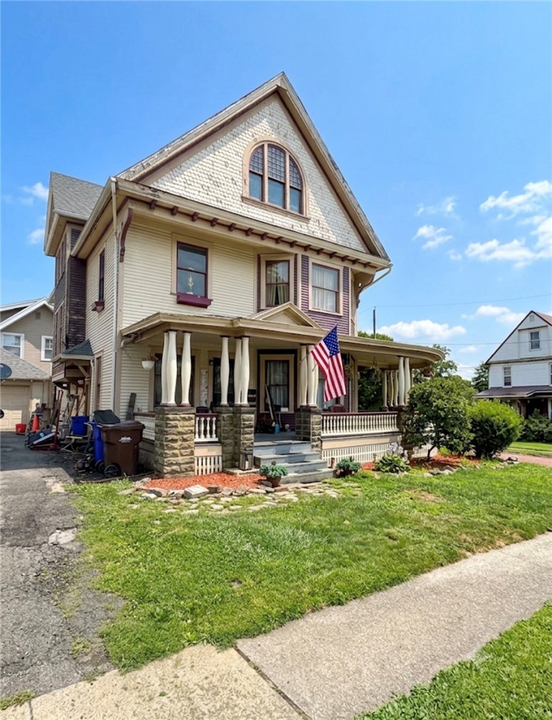 29 Chambers Ave — photo 2