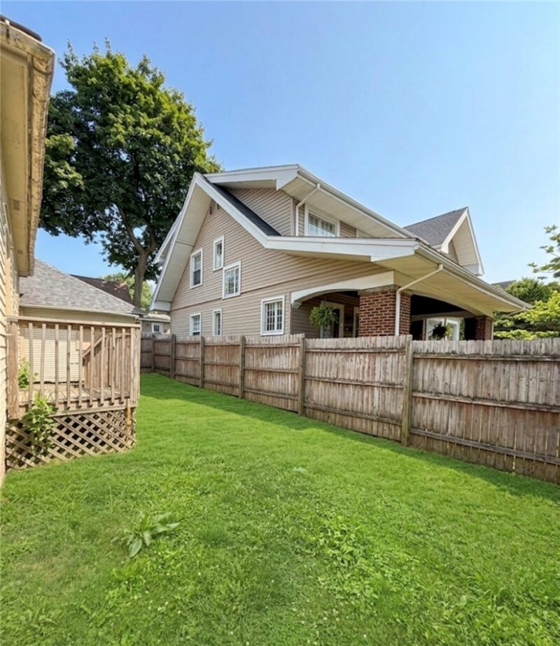 29 Chambers Ave — photo 4