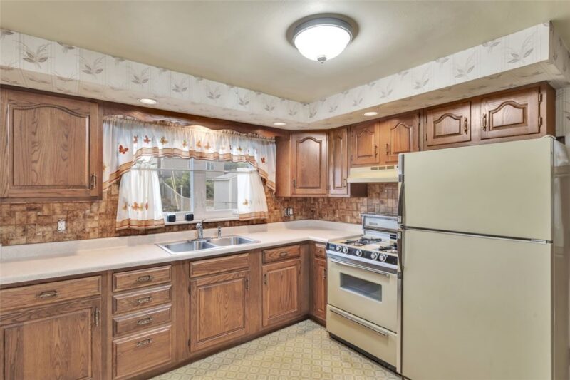 218 Skyport Rd — photo 7