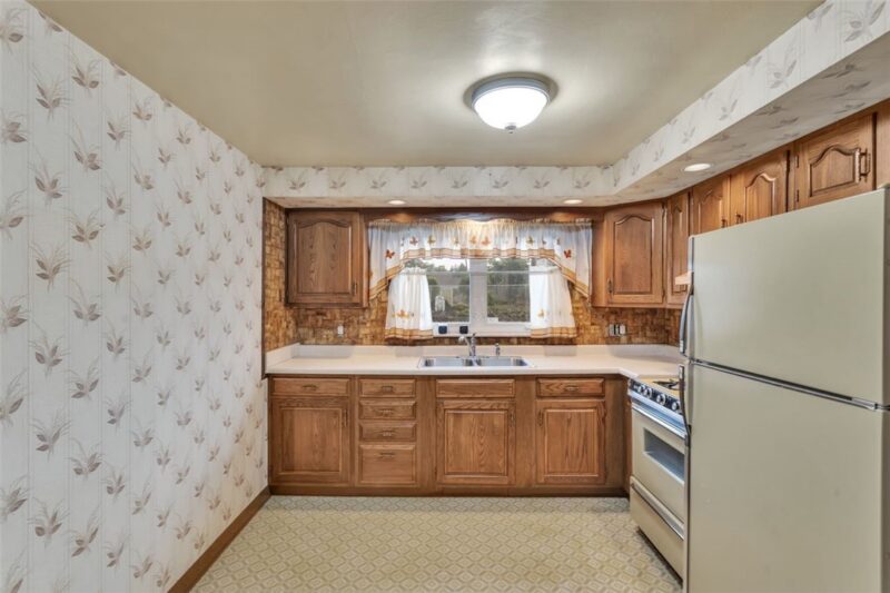 218 Skyport Rd — photo 8