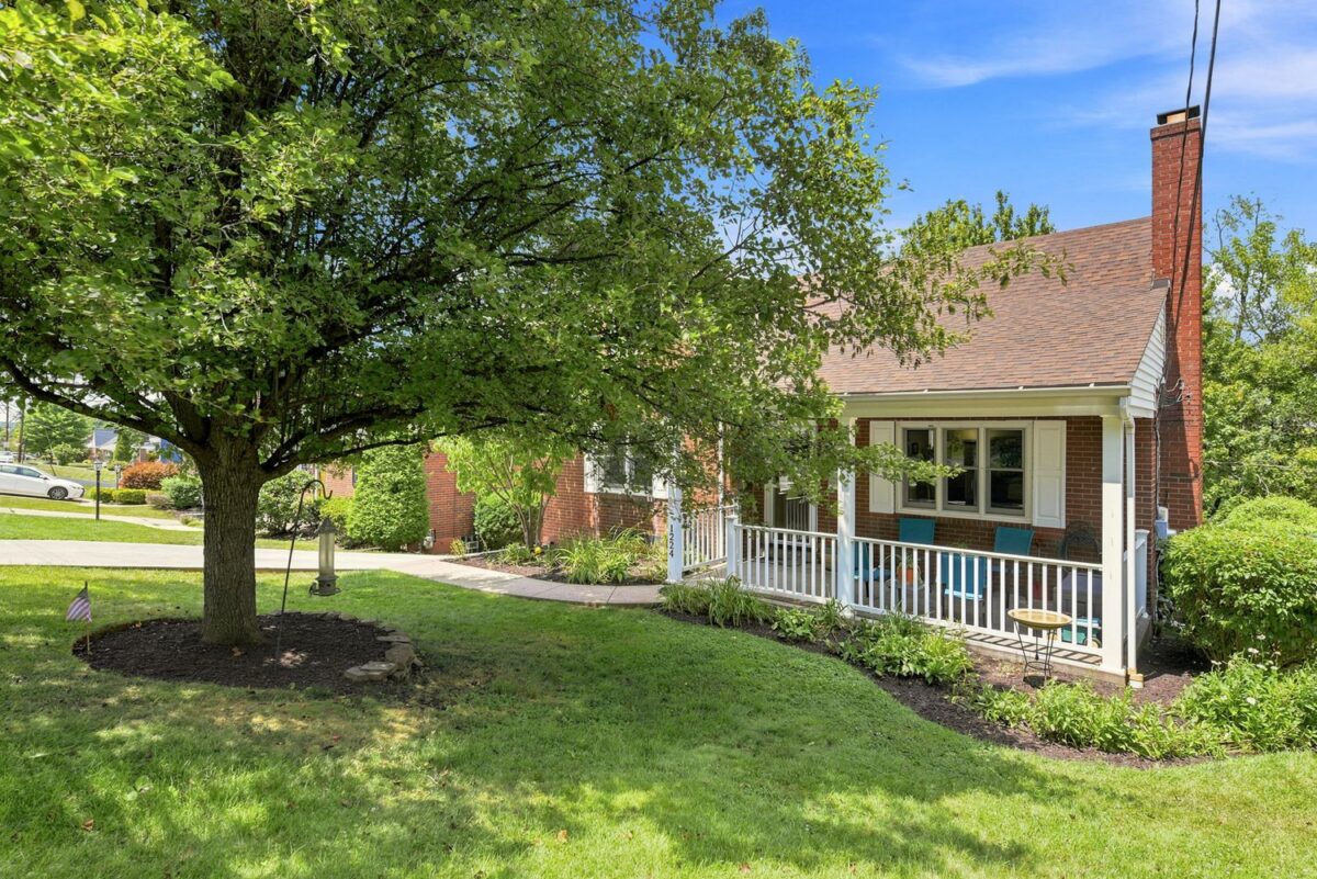 1224 Raven DRIVE — photo 1