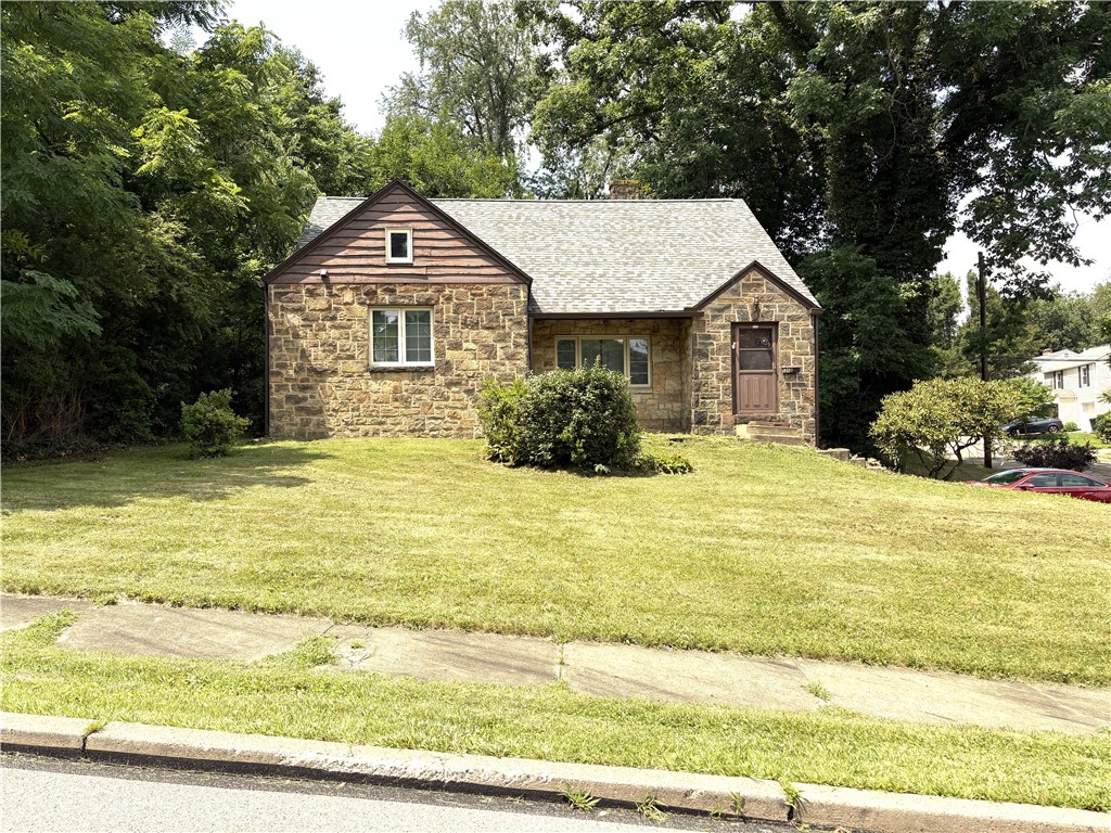 525 Riverview Dr — photo 1