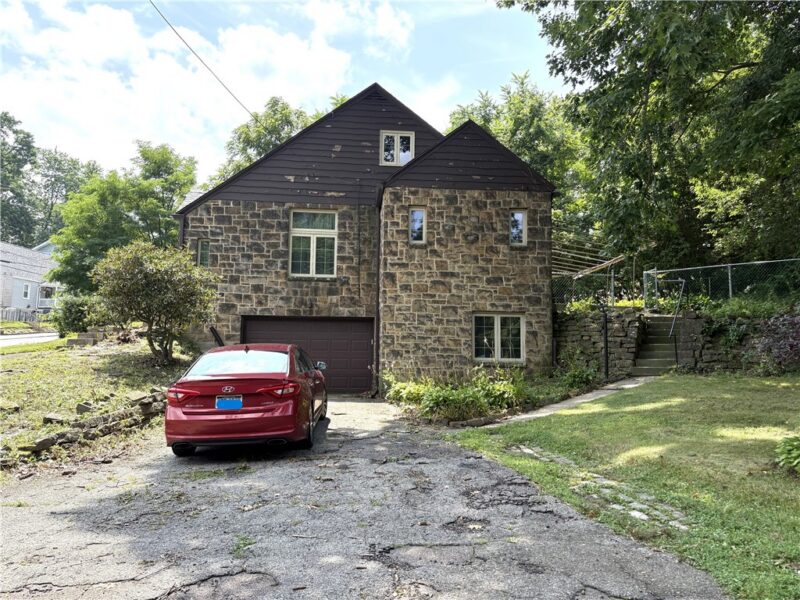 525 Riverview Dr — photo 3