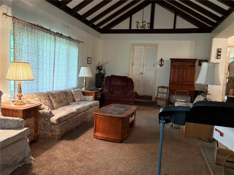525 Riverview Dr — photo 5