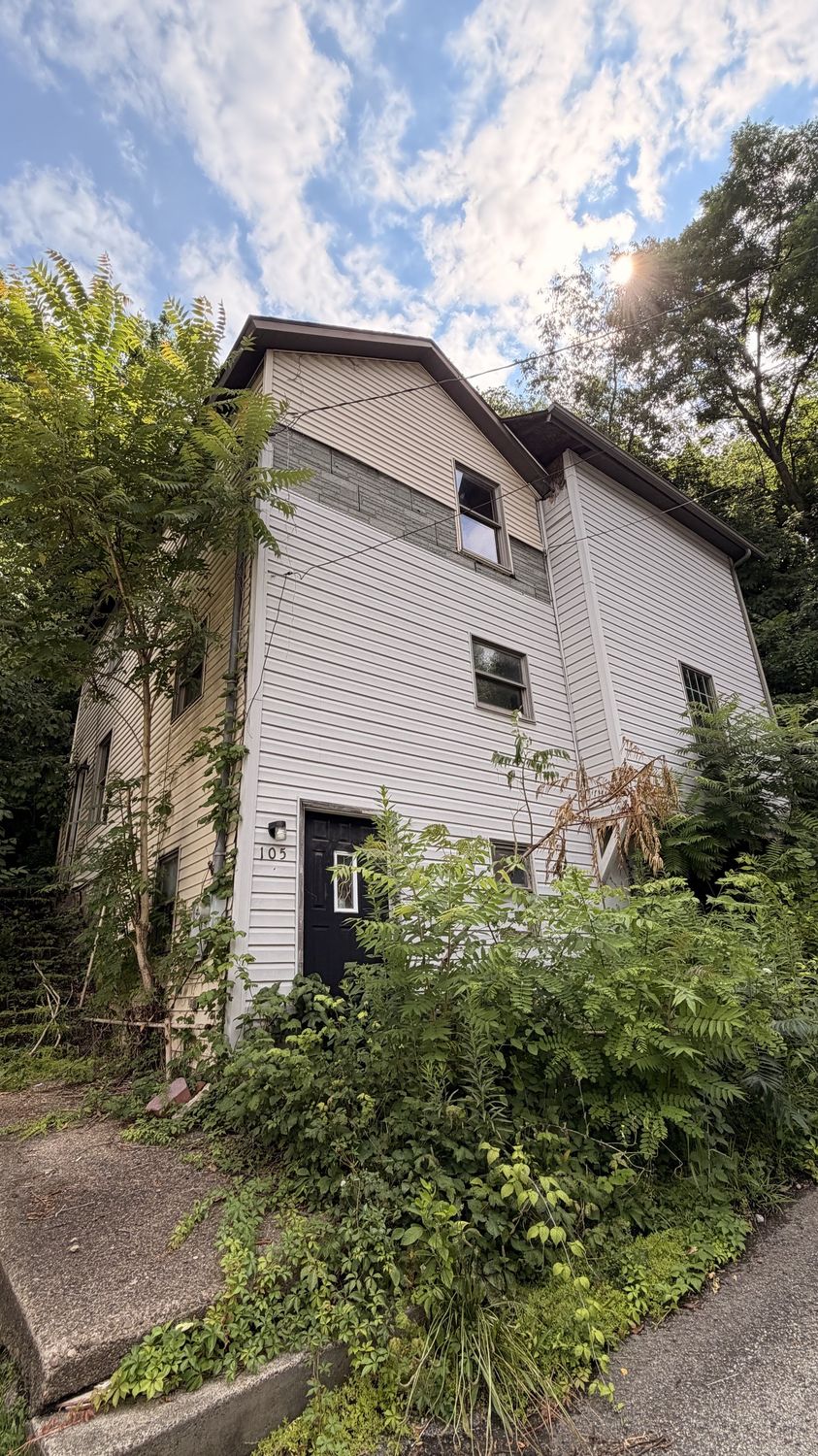 105 Swartz ROAD — photo 1