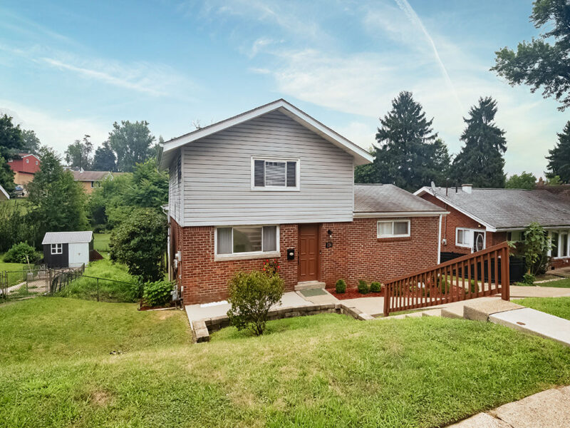 134 Queenston DRIVE — photo 2