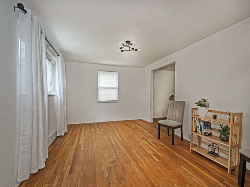 134 Queenston DRIVE — photo 3