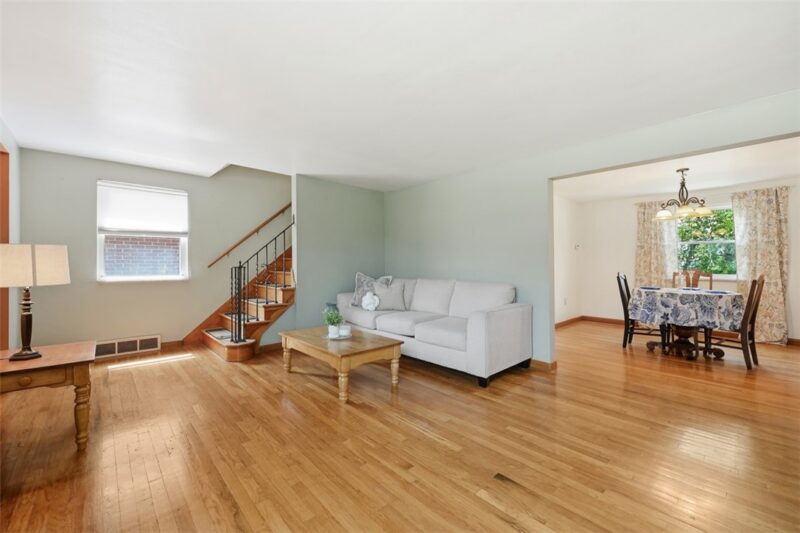 1611 Trinity Street — photo 2