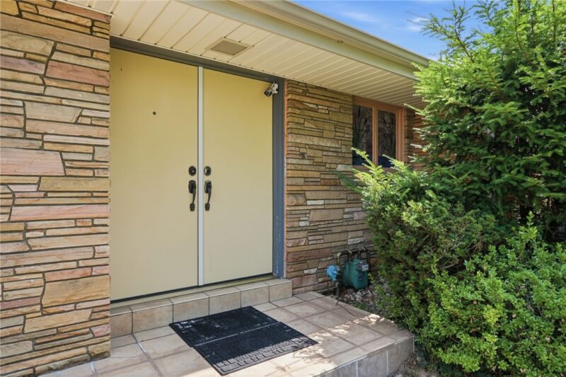 2411 James Street — photo 4