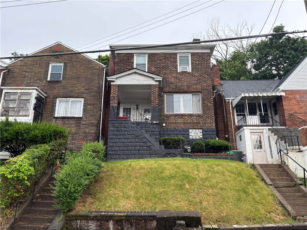 3476 Webster Ave — photo 1
