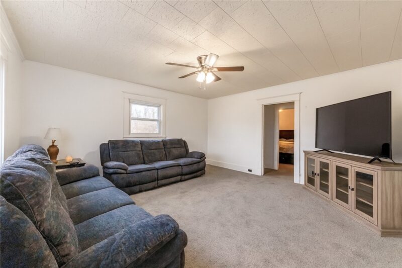 1470 Old Leechburg Road — photo 3