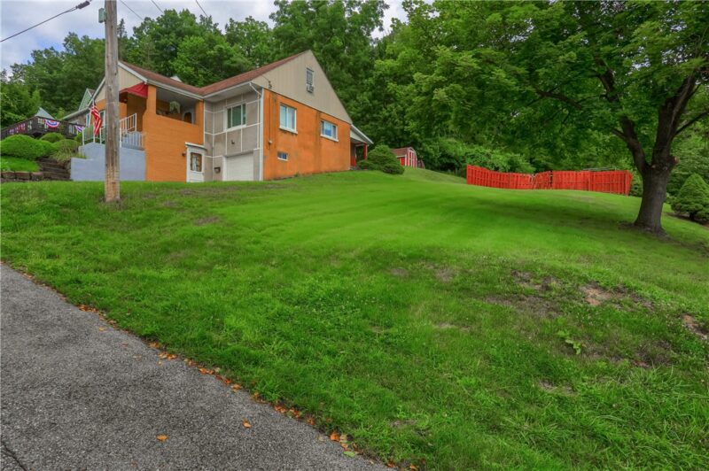 108 Hazen Ave — photo 5