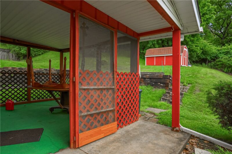 108 Hazen Ave — photo 8