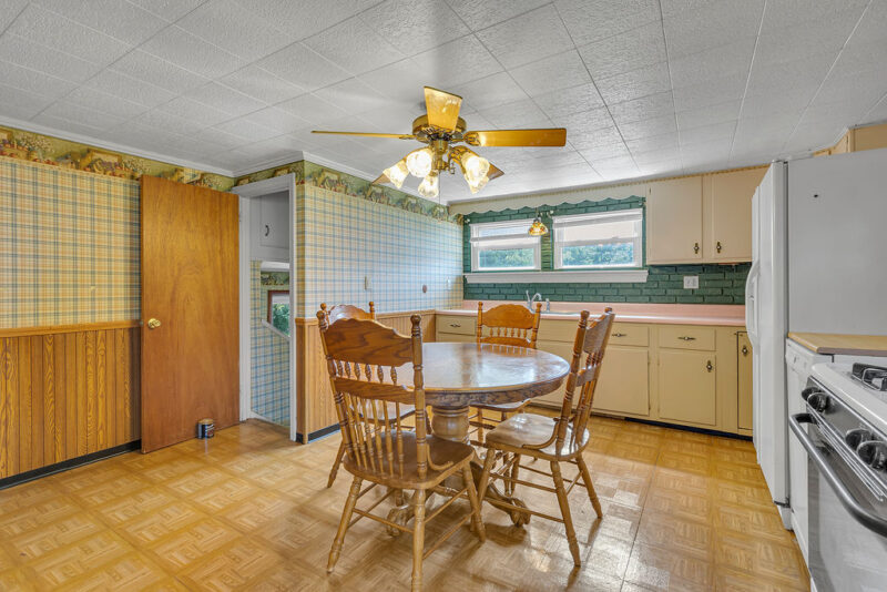 4706 Rochester Road — photo 4