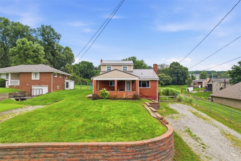 561 Burgley Ave — photo 4