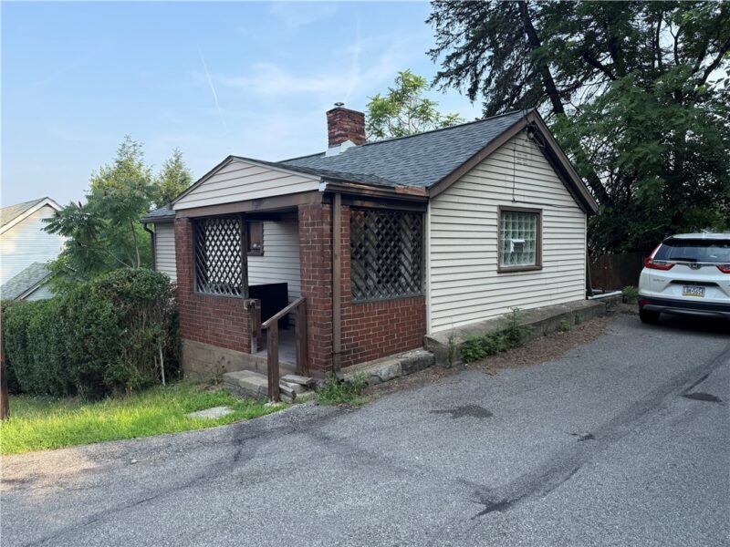 843 Delaware Ave — photo 2