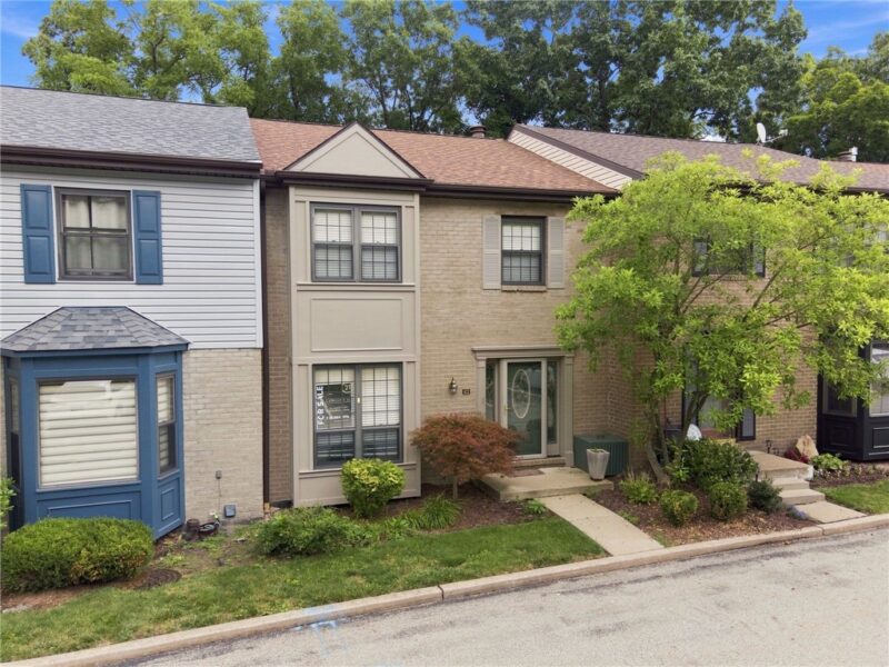 422 Edgetree — photo 2