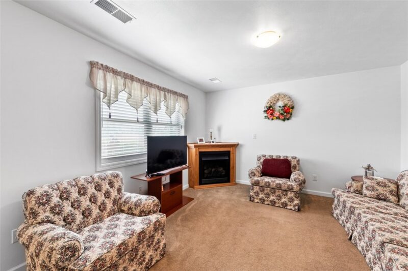 27 Mannina Avenue — photo 4