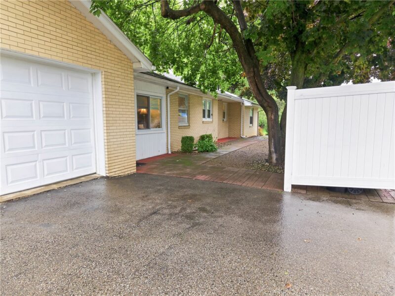 2552 S Hermitage Rd — photo 3
