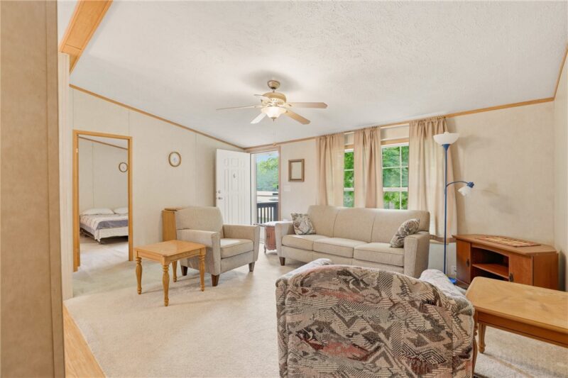 214 Griffie Road — photo 3