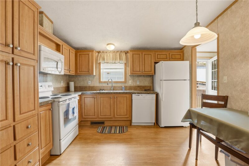 214 Griffie Road — photo 8