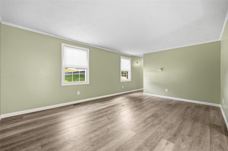 1446 Balsam Dr — photo 5