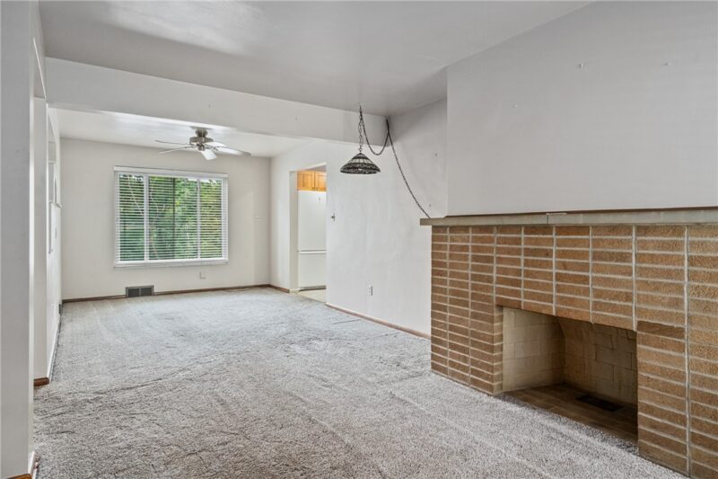 8 Norwich Ave — photo 4