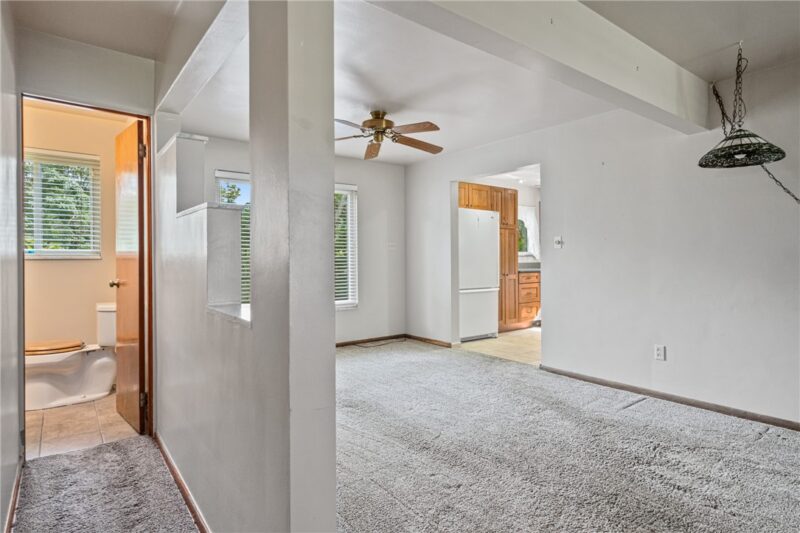 8 Norwich Ave — photo 8
