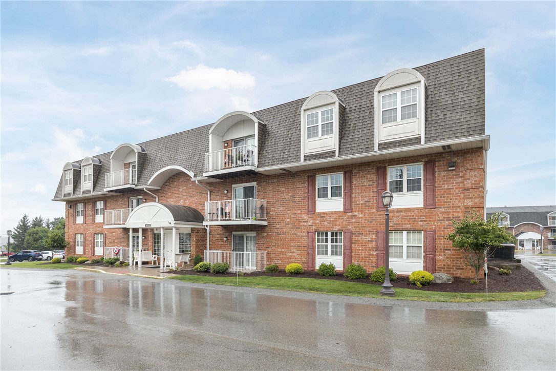 207 Clubhouse Dr — photo 1