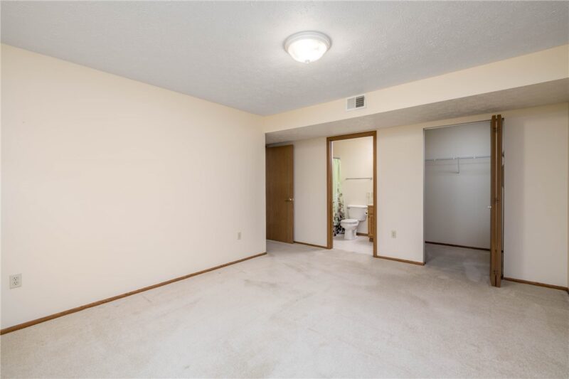 207 Clubhouse Dr — photo 8