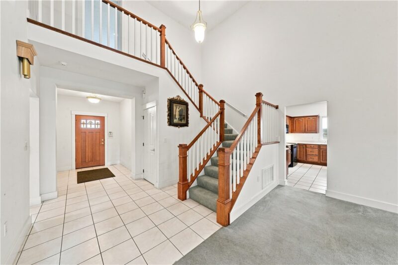 265 Berkeley Way — photo 4