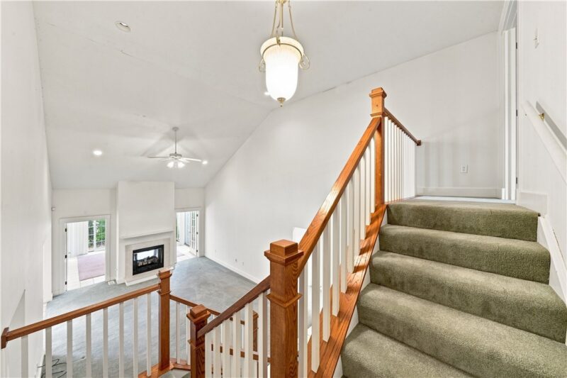 265 Berkeley Way — photo 7