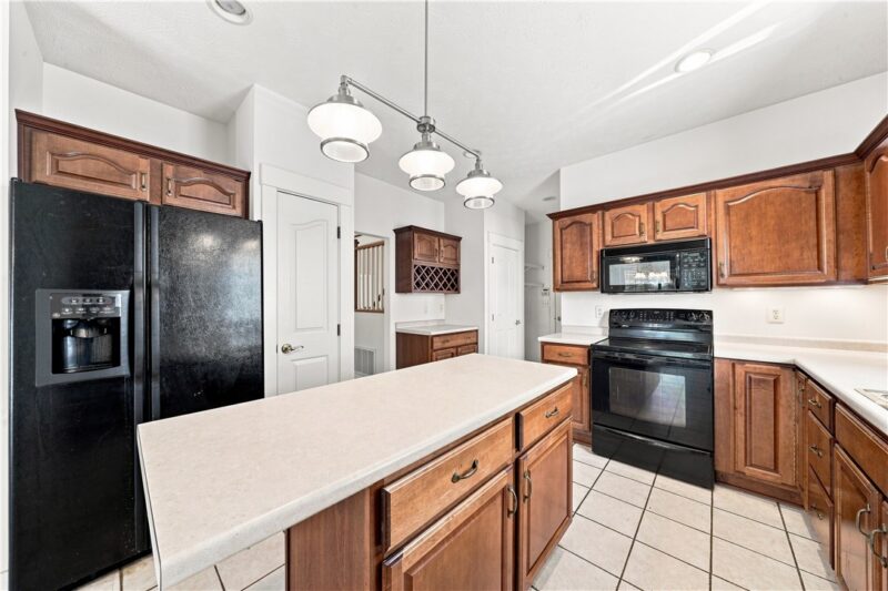 265 Berkeley Way — photo 8