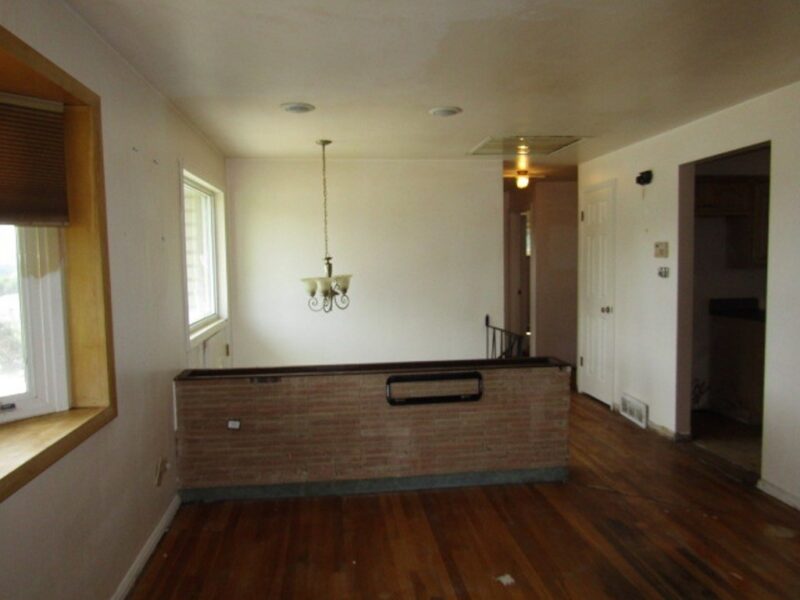 195 Duquesne Ave — photo 8