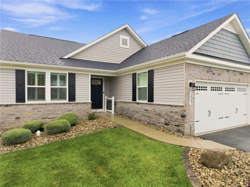 1042 Gombach Rd — photo 2