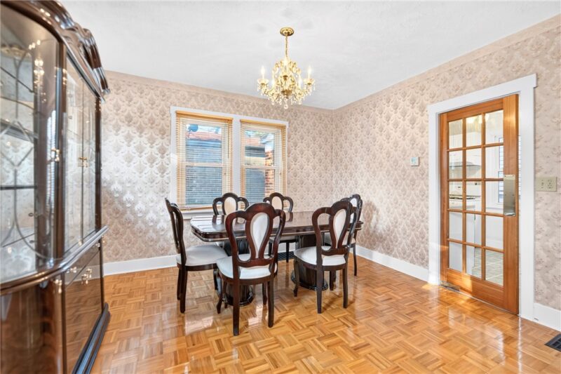 842 Greenfield Ave — photo 7