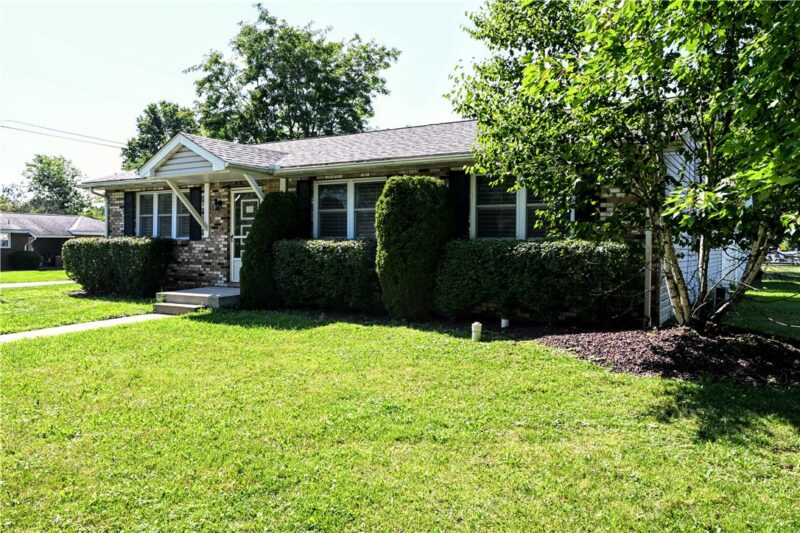 217 Vernon Ave — photo 3