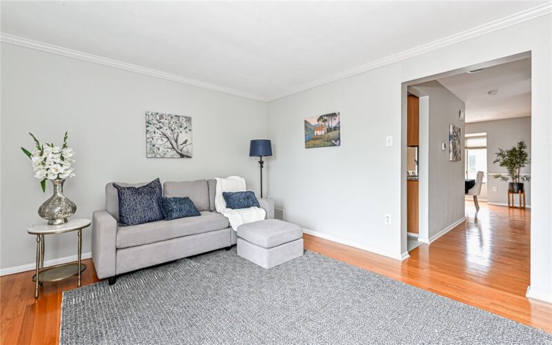 302 Elm Ct — photo 3