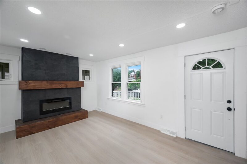 7258 Campania Avenue — photo 7