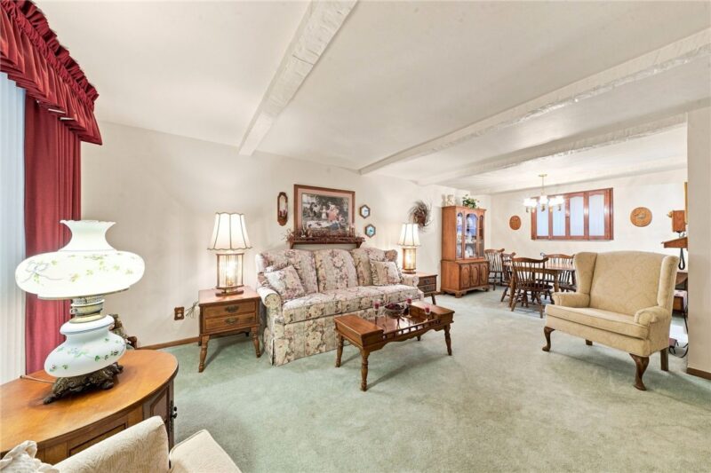61 Maplewood Ct — photo 3