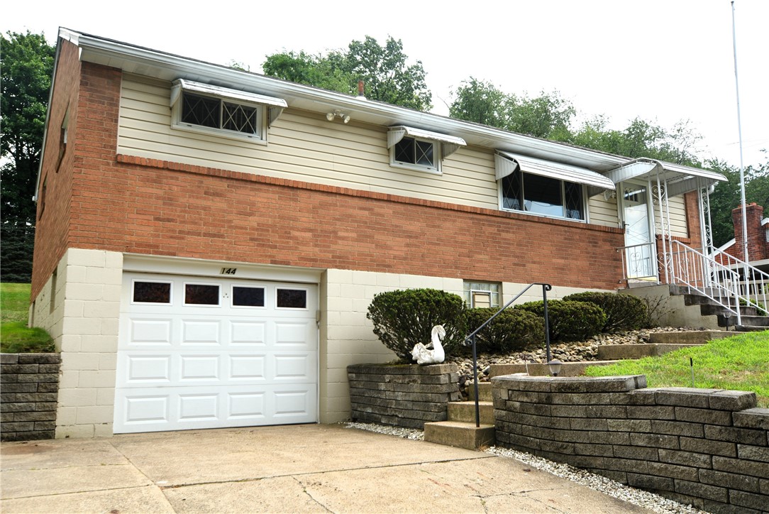 144 Elmwood Dr — photo 1