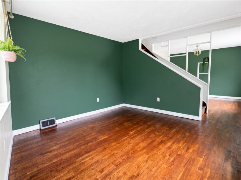 86 Glenview Ave — photo 4