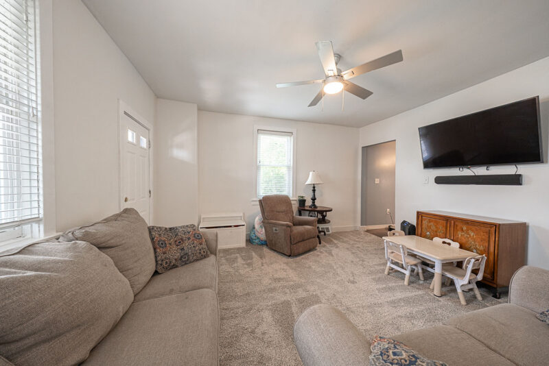 952 Herron Avenue — photo 3