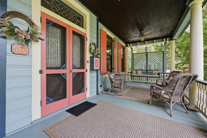 402 Peebles Street — photo 5