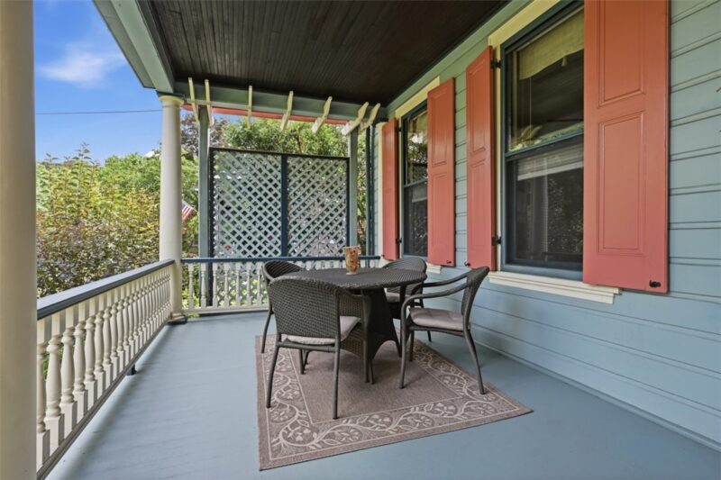 402 Peebles Street — photo 7