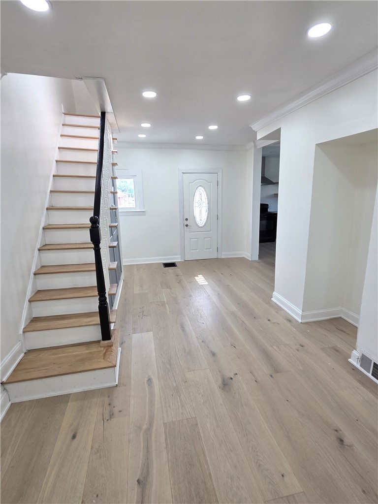 519 Ridge Ave — photo 2